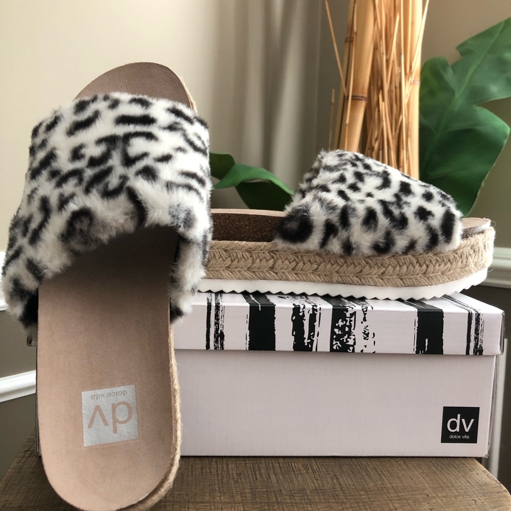 DV leopard prints Platform sandals